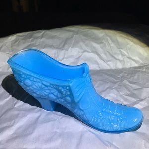Vintage Boyd Pastel Blue Milk Art Glass Shoe Daisy Button & Bow Tie Slipper /#79